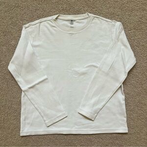 uniqlo basic white long sleeve top